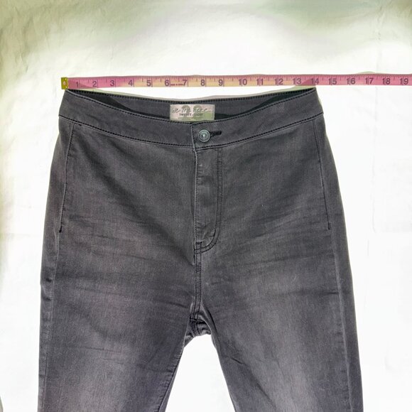 Free People "Just Float On" Flare Jeans – Washed Black, Frayed Hems – Size 28 - Picture 10 of 16